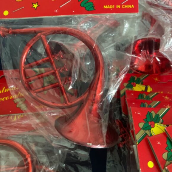 Vintage Christmas musical instruments decorations violin French horn trumpet - Picture 2 of 3